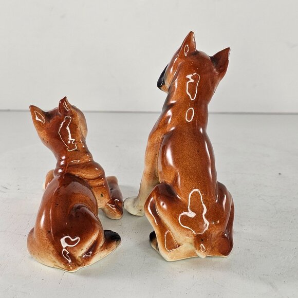 Ceramic Boxer Dog Figurines Set Of 2 Vintage Side Eyeing Each Other - Picture 5 of 8